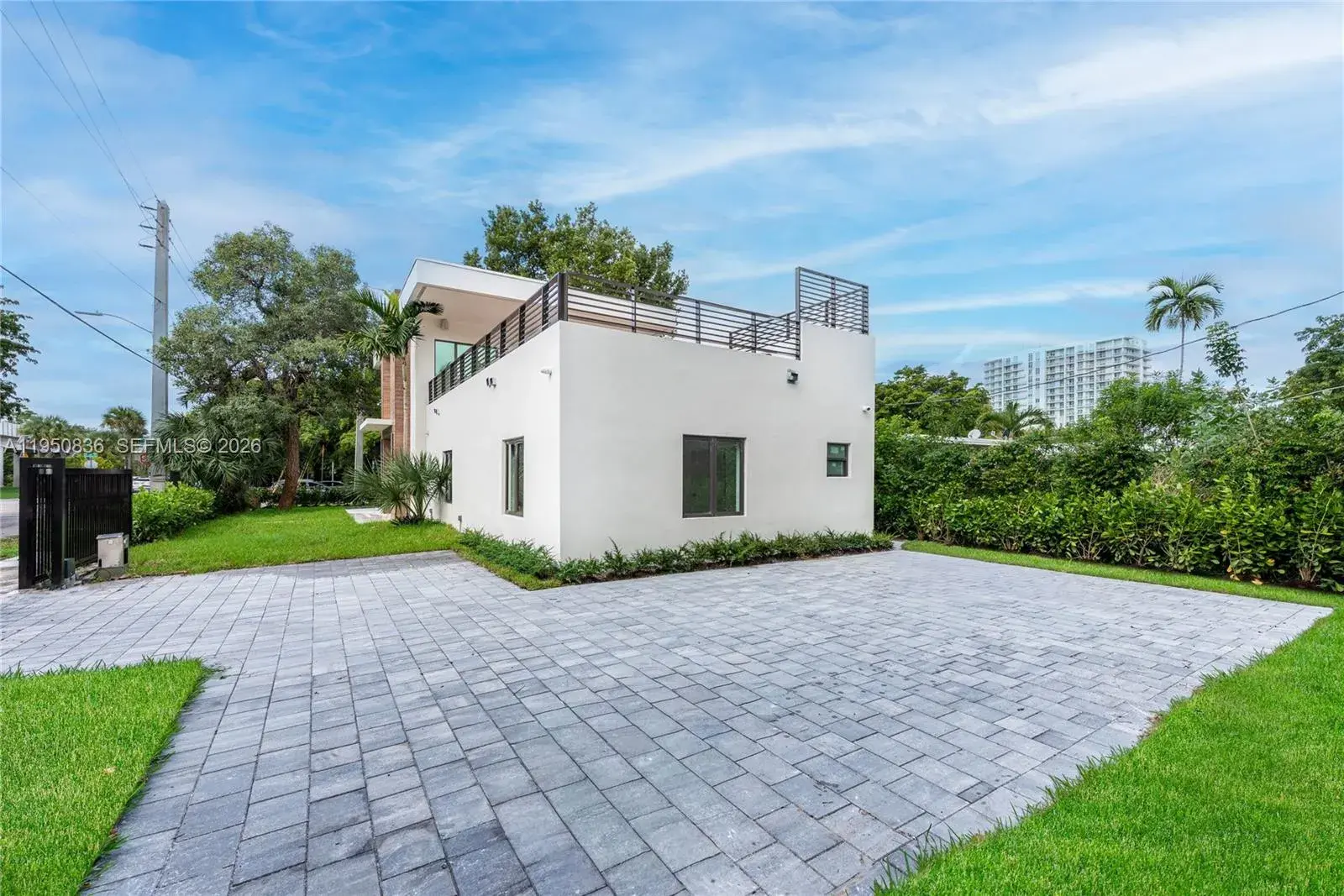 101 SW 25th Rd, Miami FL 33129