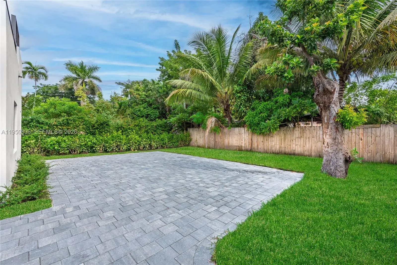 101 SW 25th Rd, Miami FL 33129