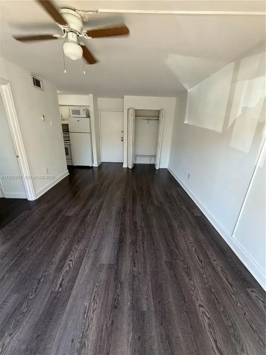 5199 NW 7th St # 111, Miami FL 33126 photo 2