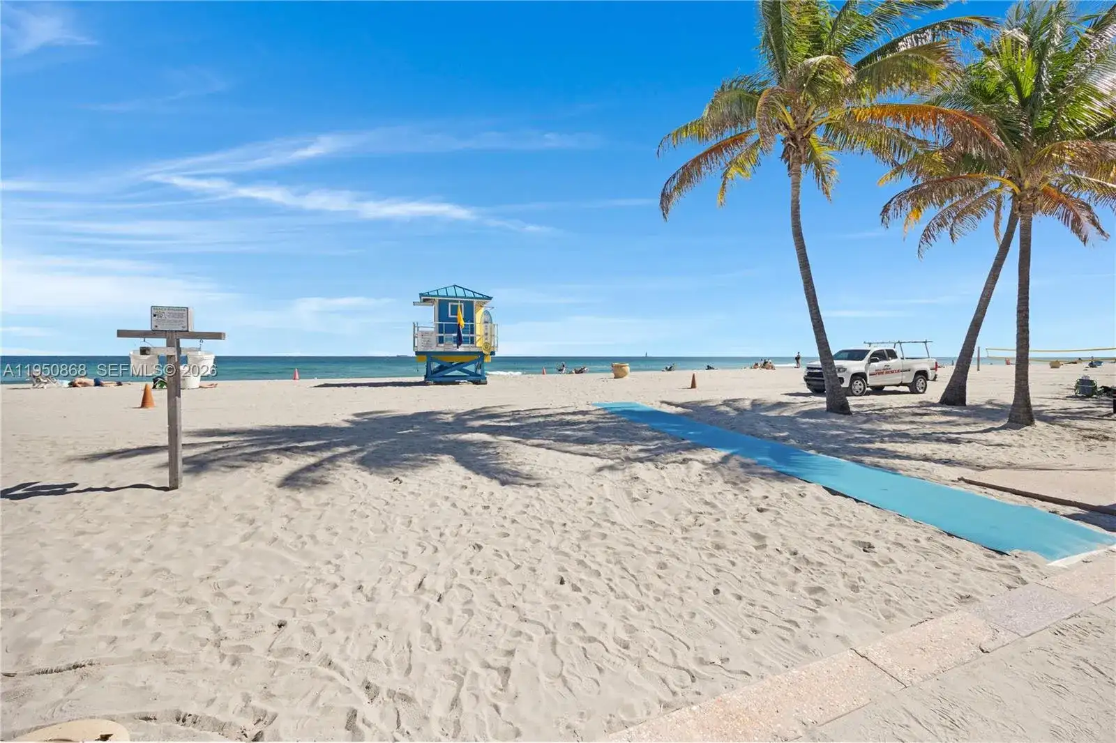 320 New York St, Hollywood FL 33019 photo 4