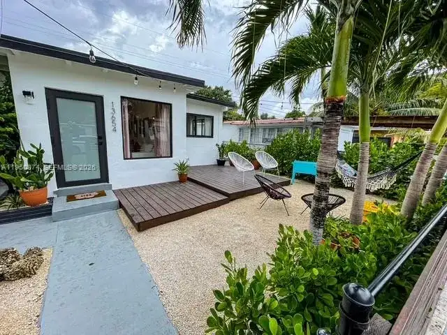 13654 NE 20th Pl, North Miami Beach FL 33181 photo 4