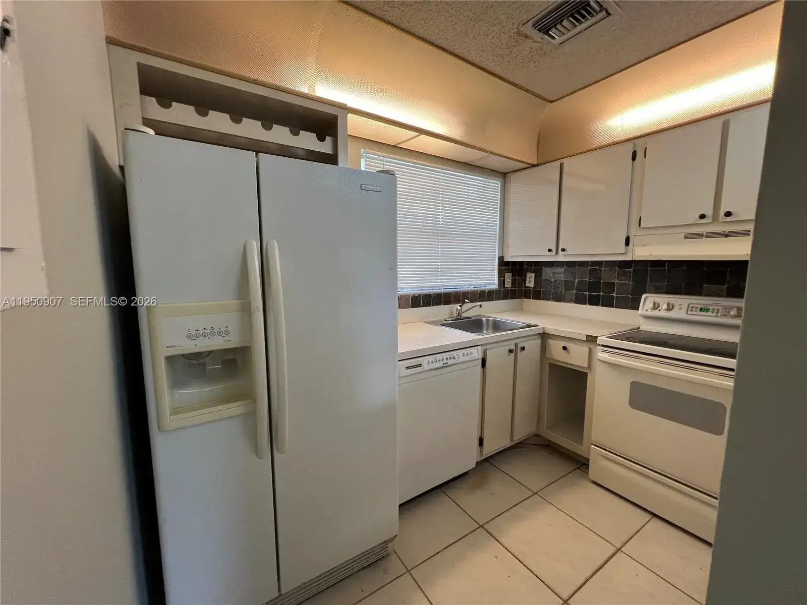 809 NE 214th Ln # 2, Miami FL 33179 photo 2