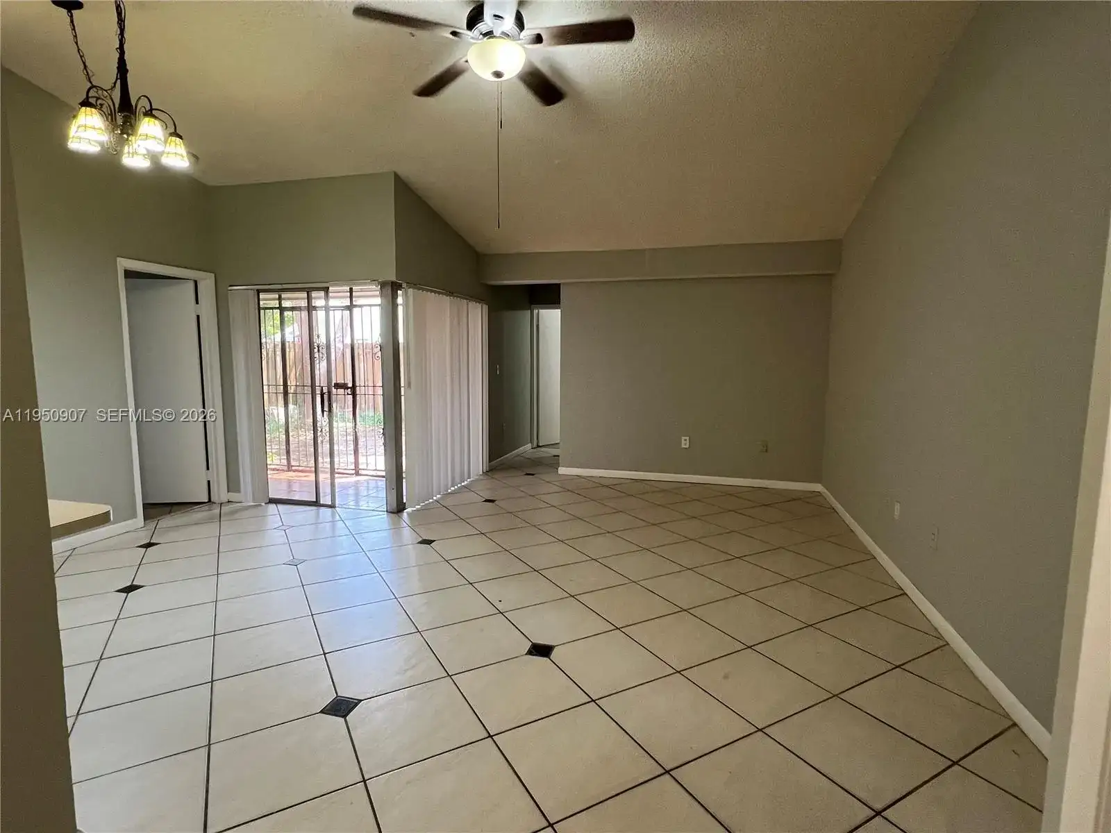 809 NE 214th Ln # 2, Miami FL 33179 photo 5