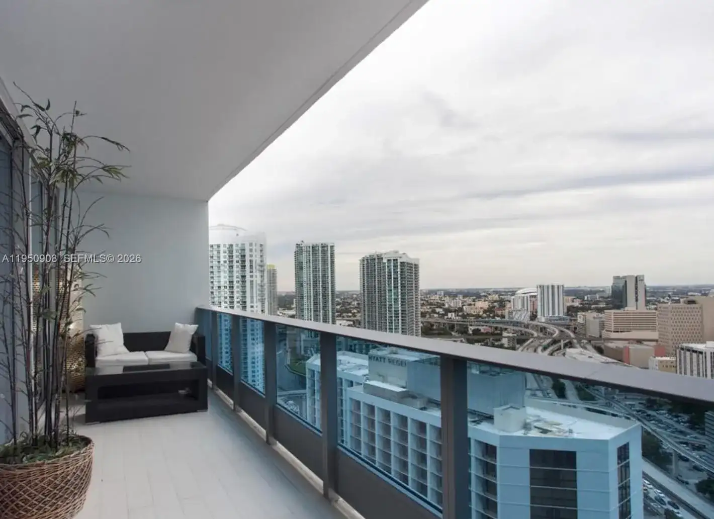 200 Biscayne Boulevard Way # 3209, Miami FL 33131 photo 5