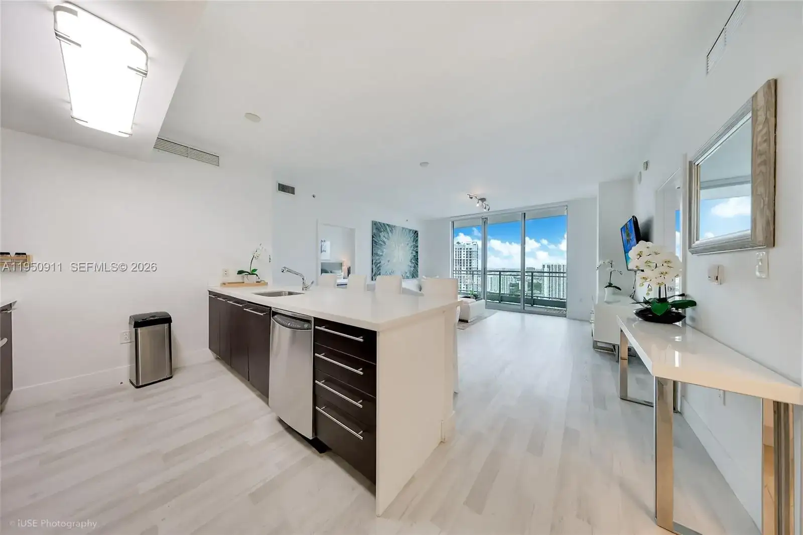 90 SW 3rd St # 3109, Miami FL 33130 photo 3