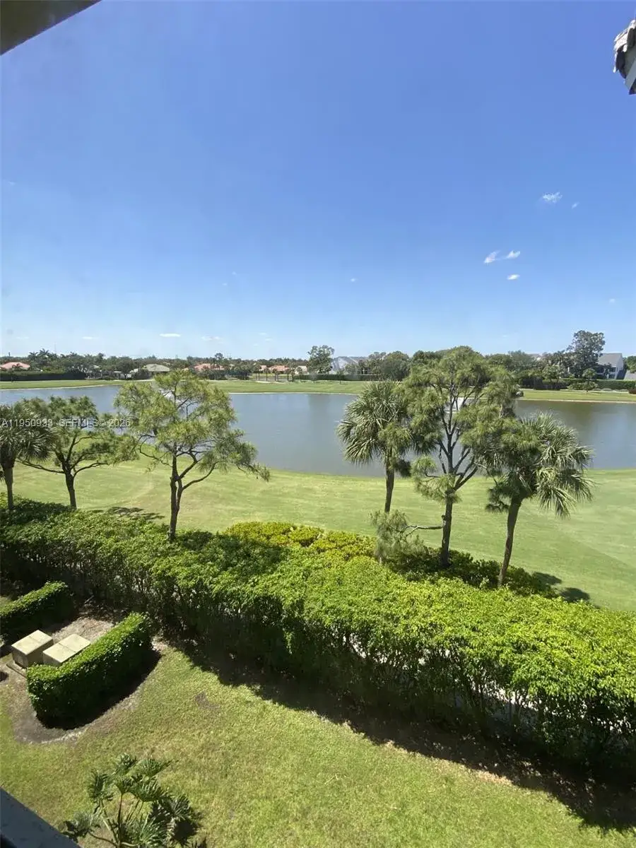 3521 Village Blvd # 405, West Palm Beach FL 33409