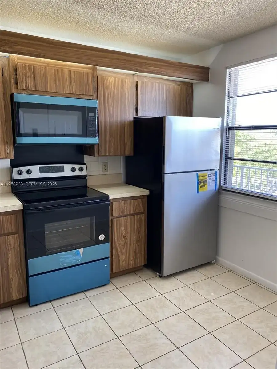 3521 Village Blvd # 405, West Palm Beach FL 33409 photo 2