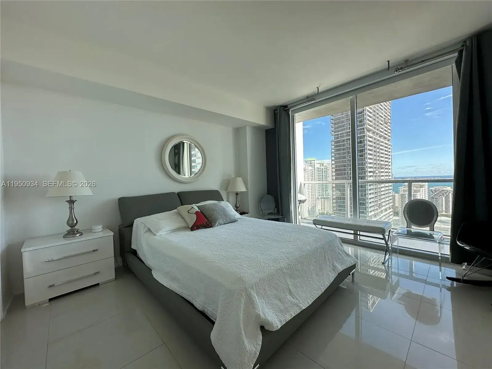 500 Brickell Ave # 3302, Miami FL 33131 photo 3