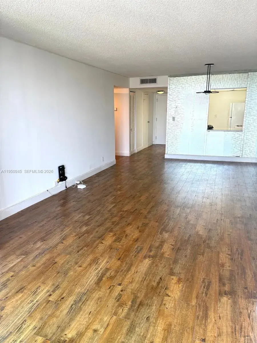 1000 Parkview Dr # 605, Hallandale Beach FL 33009