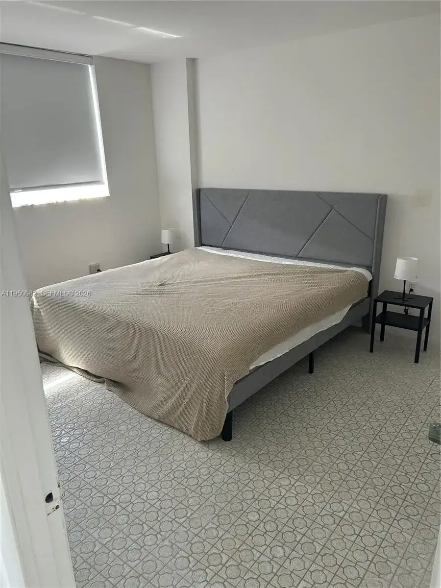 401 Ocean Dr # 810, Miami Beach FL 33139 photo 3