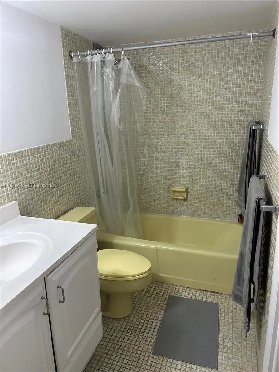 401 Ocean Dr # 810, Miami Beach FL 33139 photo 4