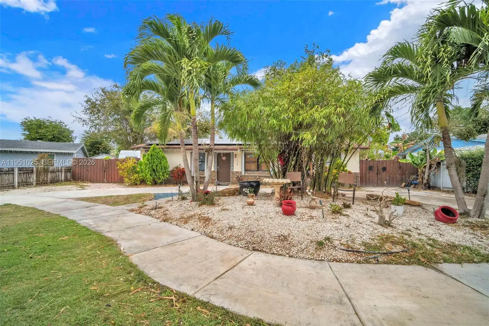1765 SW 3rd Ct, Homestead FL 33030 photo 2