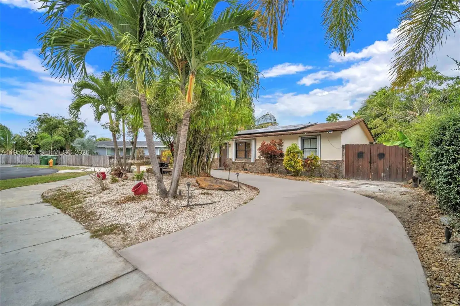1765 SW 3rd Ct, Homestead FL 33030 photo 3
