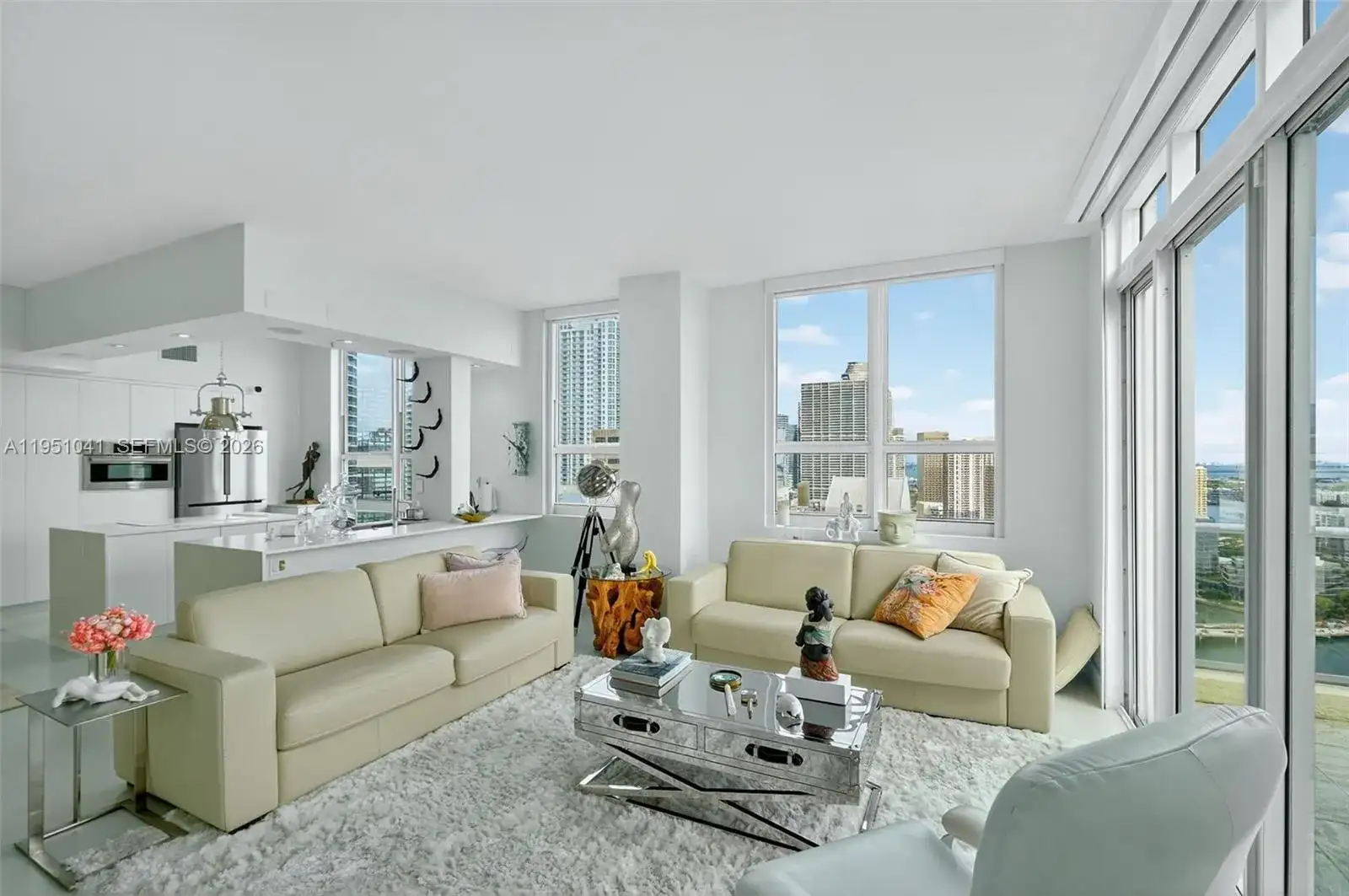 1155 Brickell Bay Dr, Miami FL 33131 photo 4