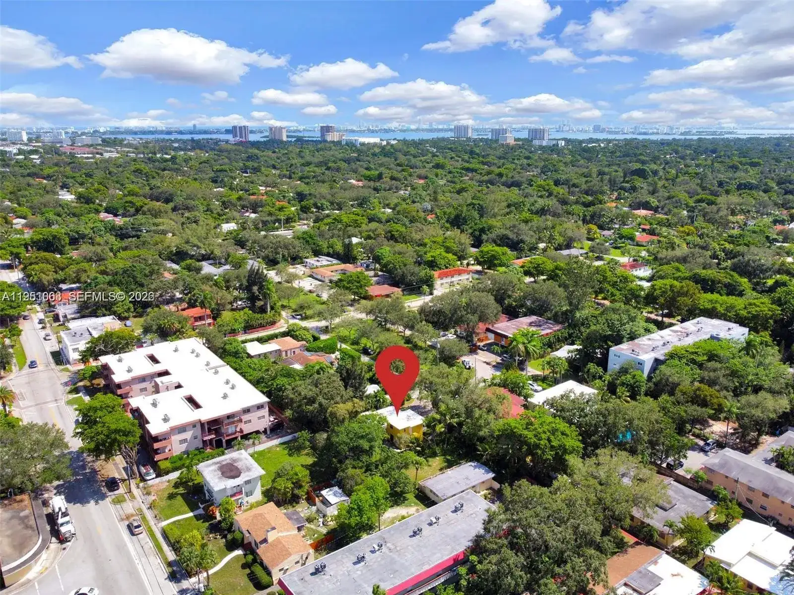 655 NE 122nd St, North Miami FL 33161 photo 2