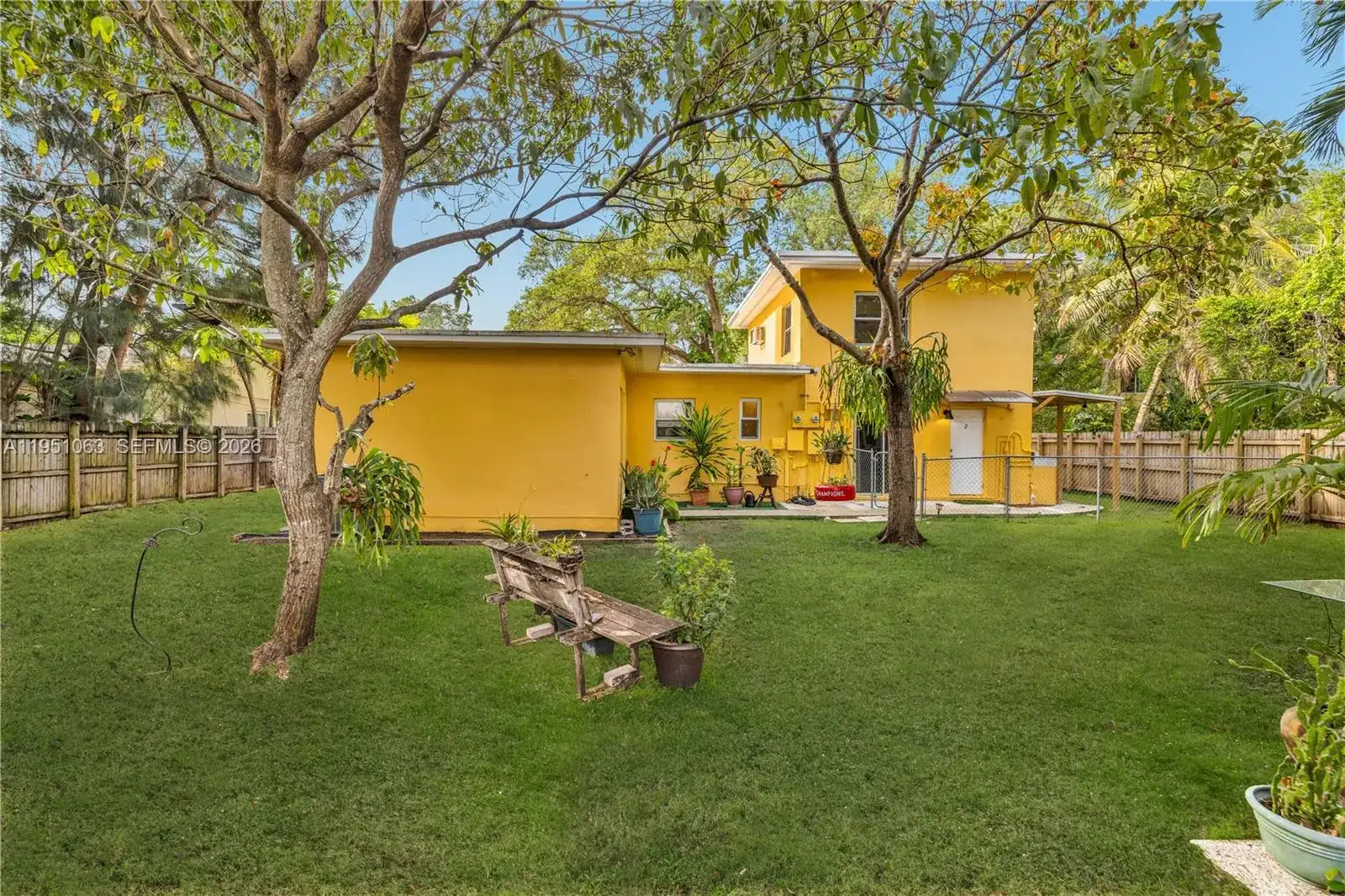 655 NE 122nd St, North Miami FL 33161 photo 5