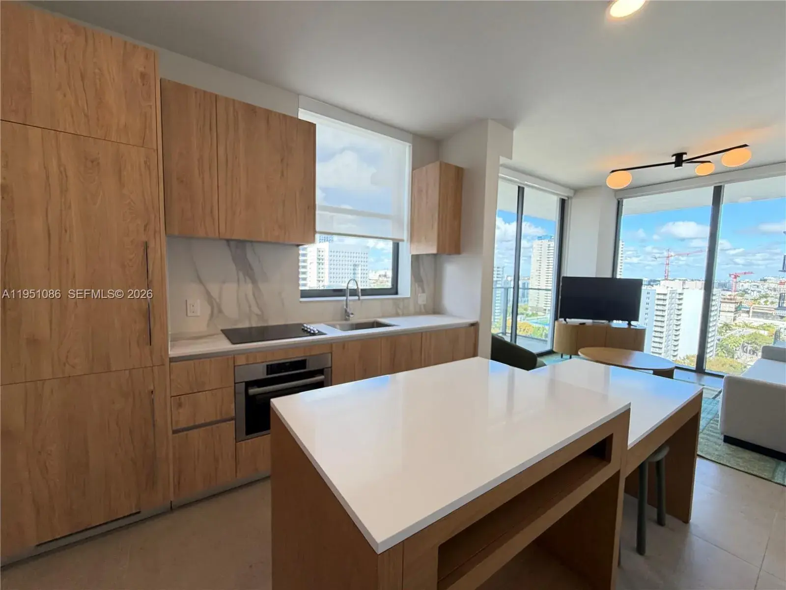 11 NE 6th # 1714, Miami FL 33132
