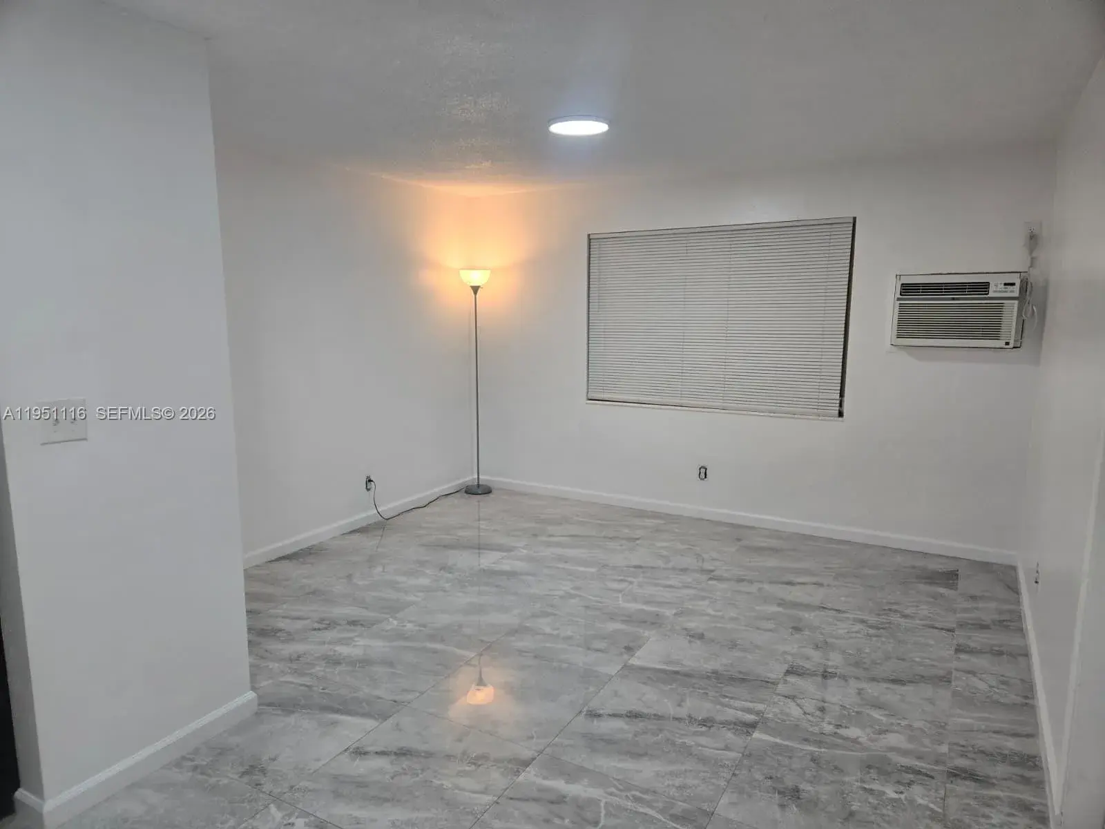 5120 NE 18th Ave # 2, Fort Lauderdale FL 33334