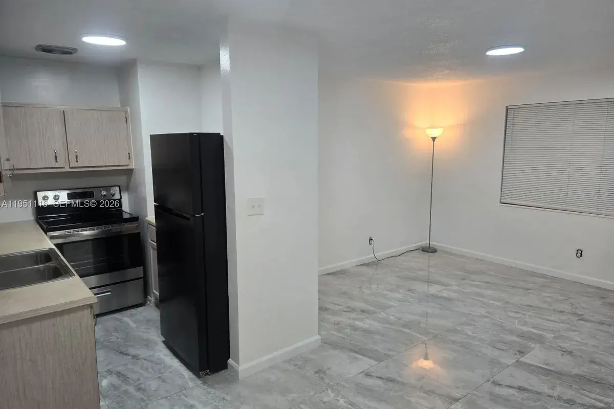 5120 NE 18th Ave # 2, Fort Lauderdale FL 33334