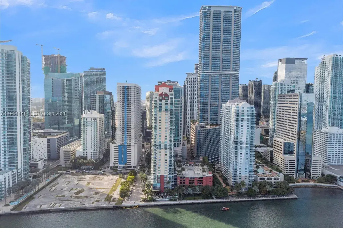 1155 Brickell Bay Dr, Miami FL 33131