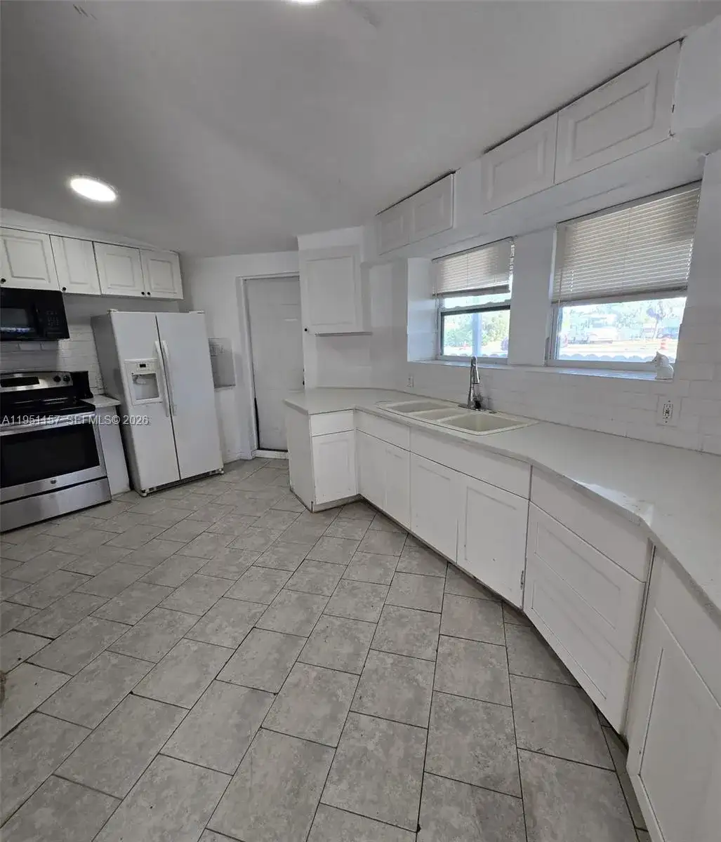1189 N TAMIAMI TRL # H, Fort Myers FL 33093 photo 3
