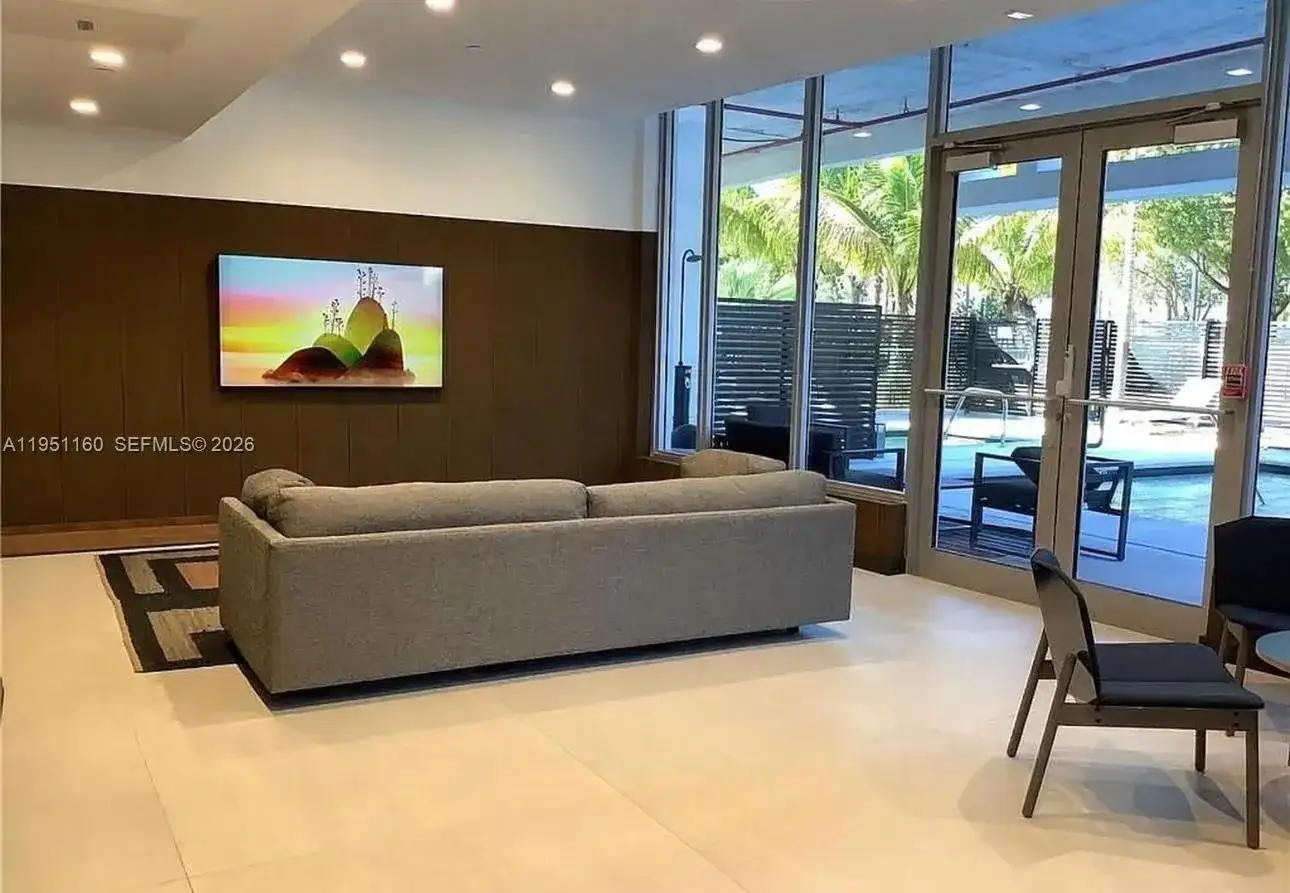 13800 Highland Dr # 510, North Miami Beach FL 33181 photo 5