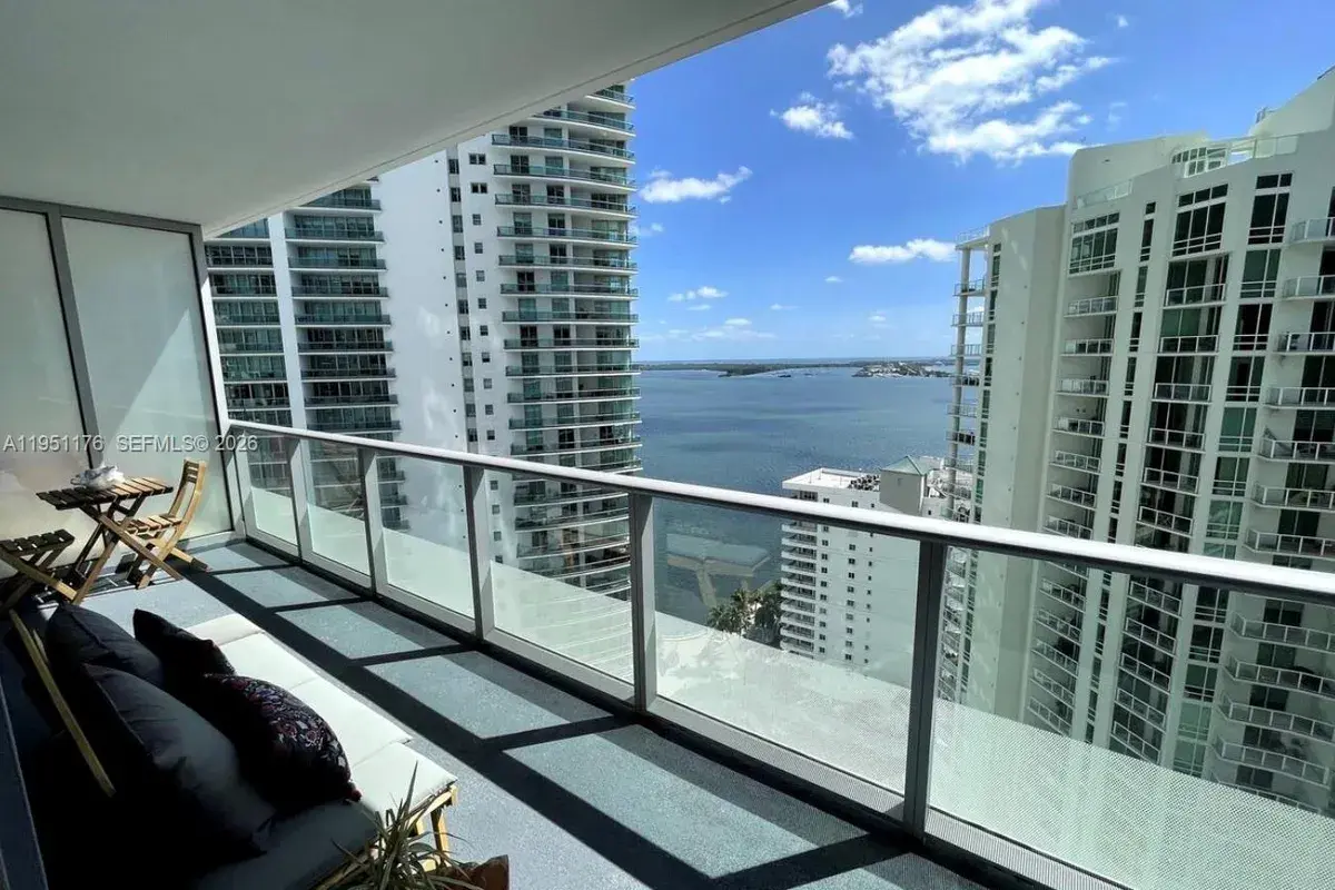 1300 Brickell Bay Dr # 2405, Miami FL 33131