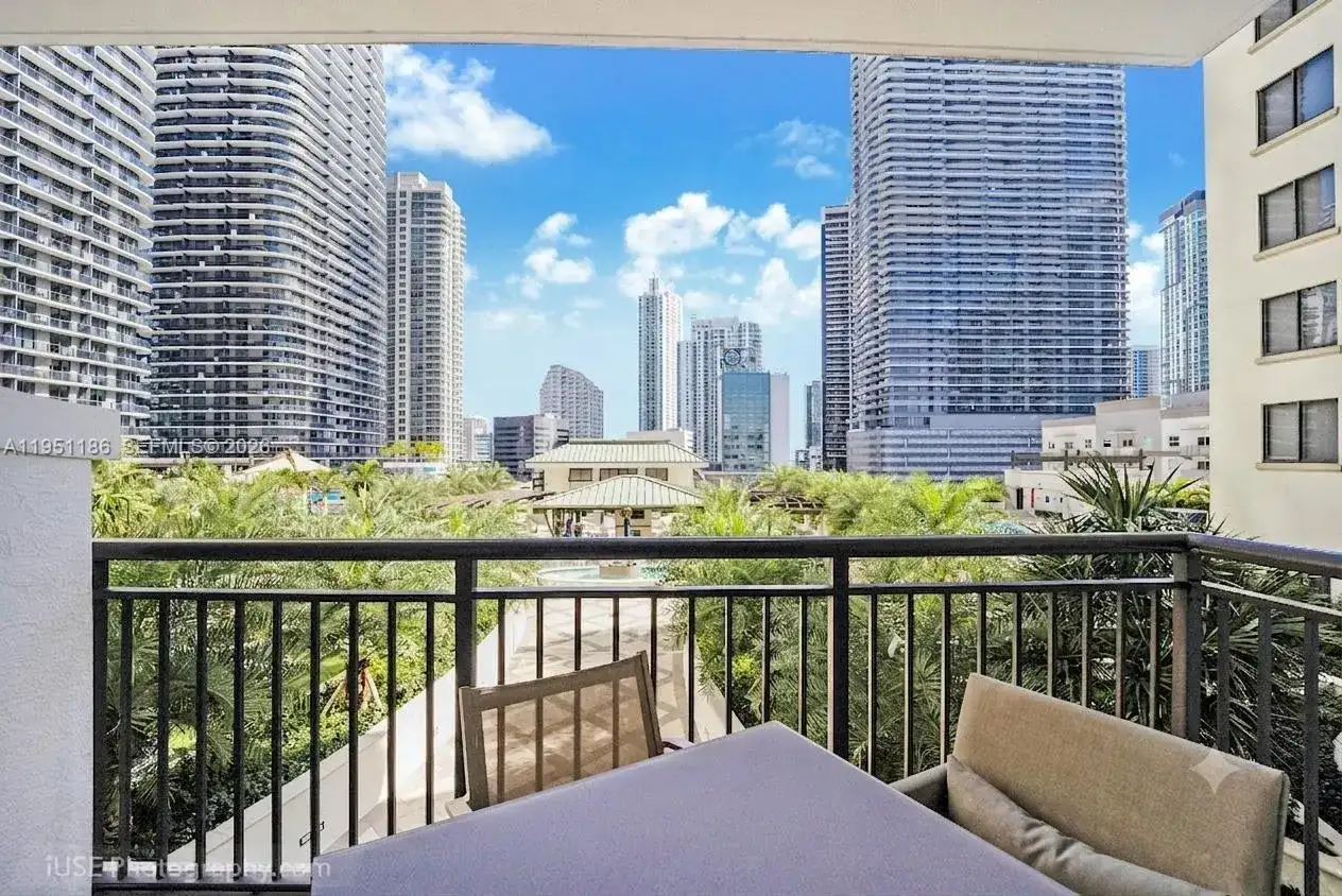 999 SW 1st Ave # 1208, Miami FL 33130 photo 2