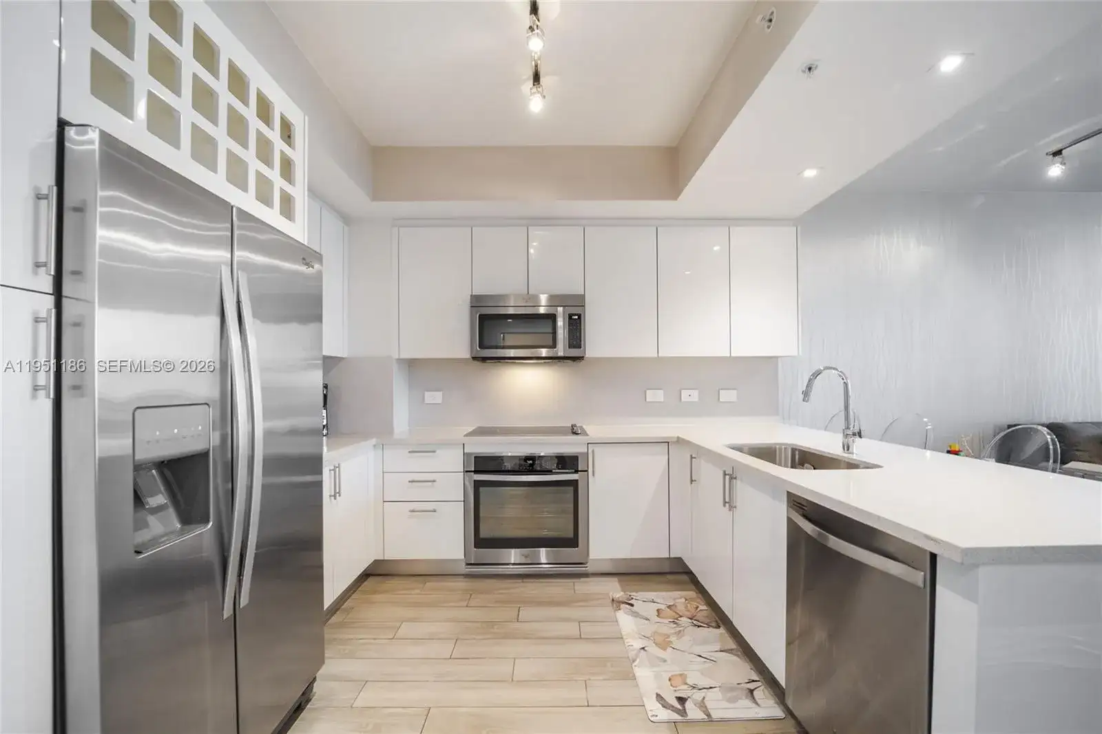 999 SW 1st Ave # 1208, Miami FL 33130 photo 5