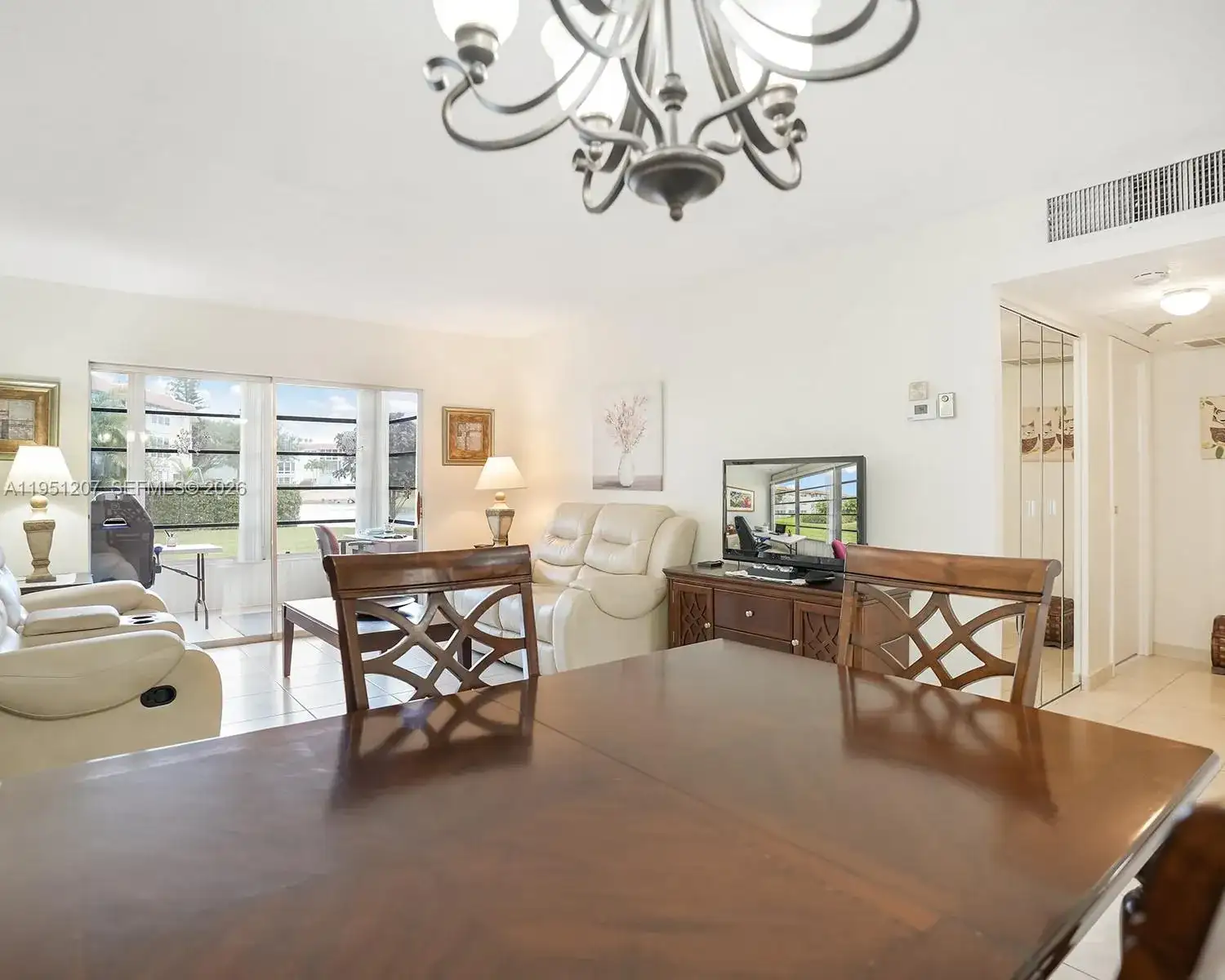 4805 NW 35th St # 404, Lauderdale Lakes FL 33319 photo 3