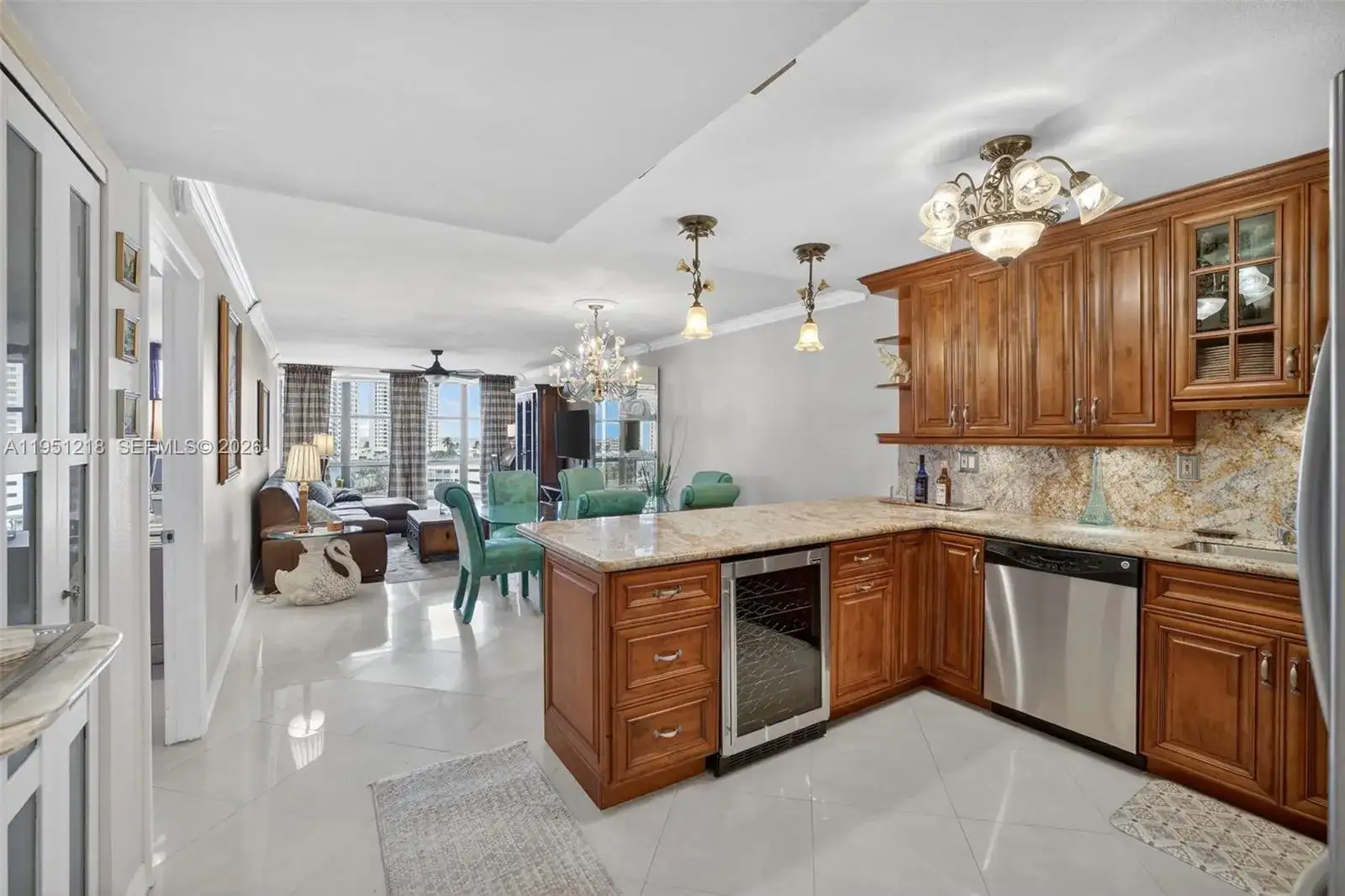 1000 Parkview Dr # 806, Hallandale Beach FL 33009 photo 2