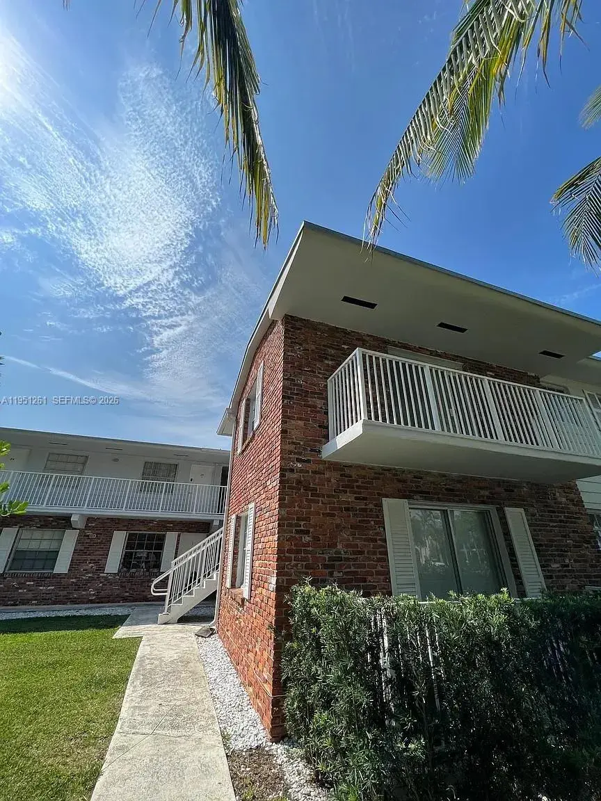 100 Sunrise Dr # 5, Key Biscayne FL 33149