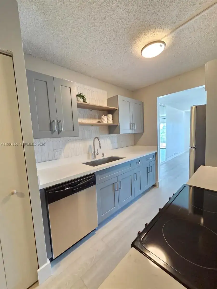 1401 SW 128th Ter # 304H, Pembroke Pines FL 33027 photo 4