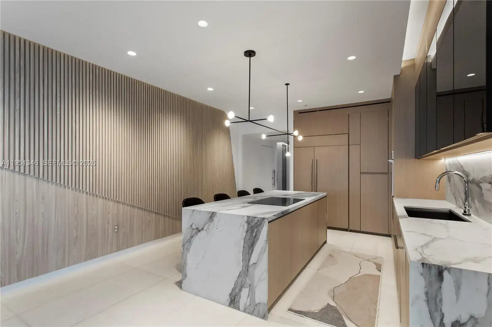 851 NE 1st Ave # 3411, Miami FL 33132 photo 4