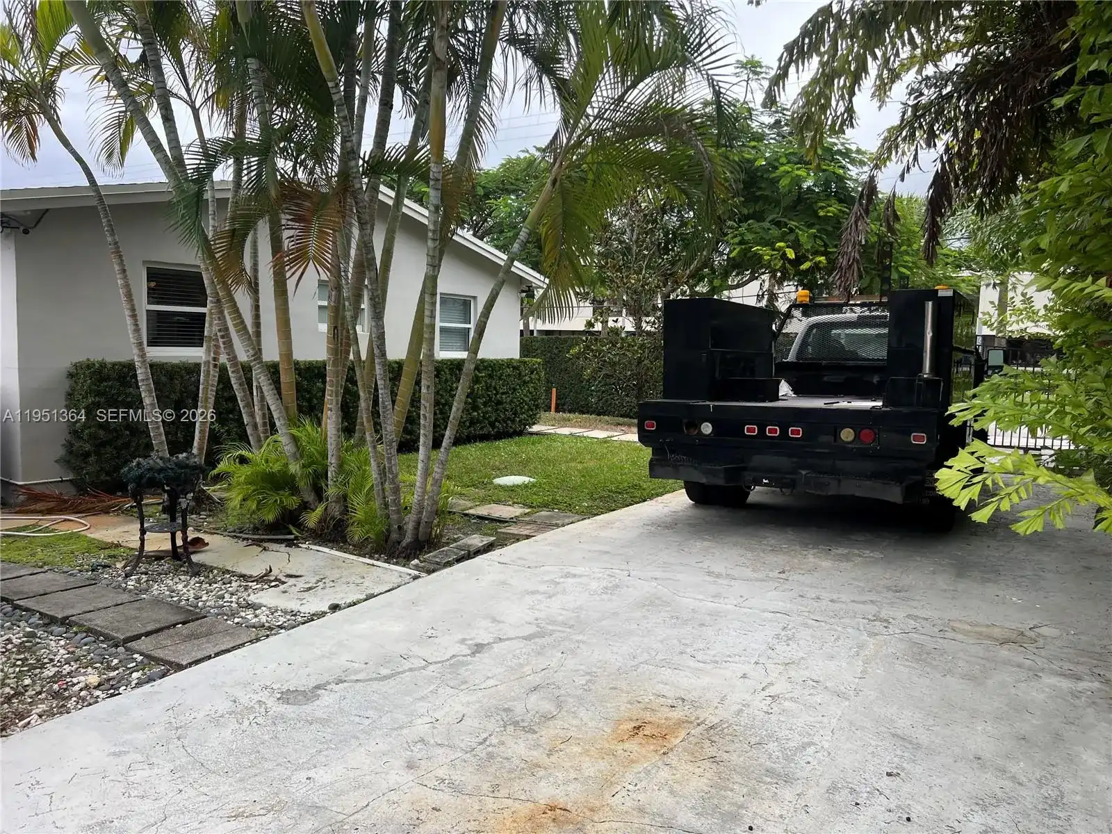4250 SW 71st Ave, Miami FL 33155