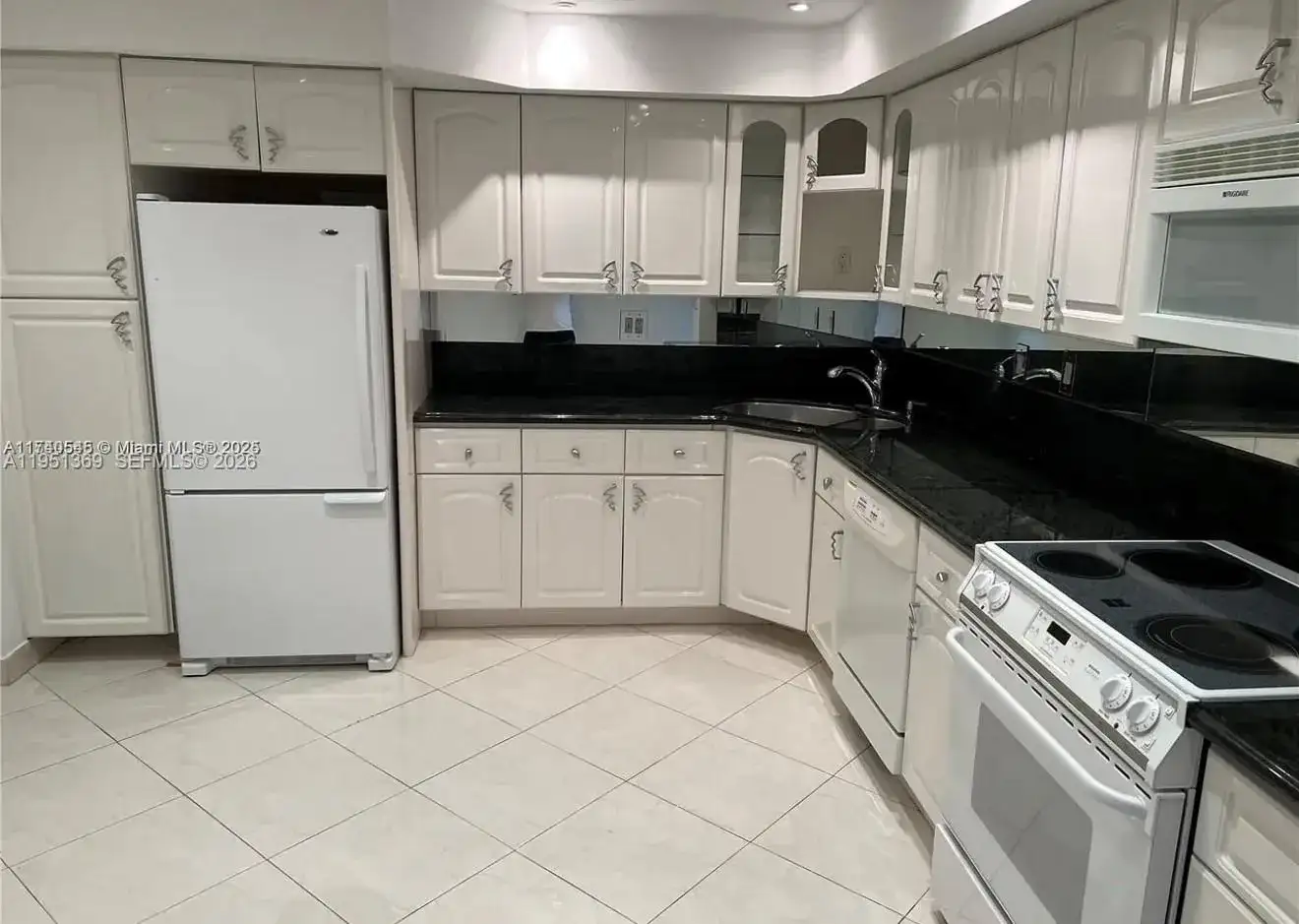 500 Three Islands Blvd # 306, Hallandale Beach FL 33009 photo 4