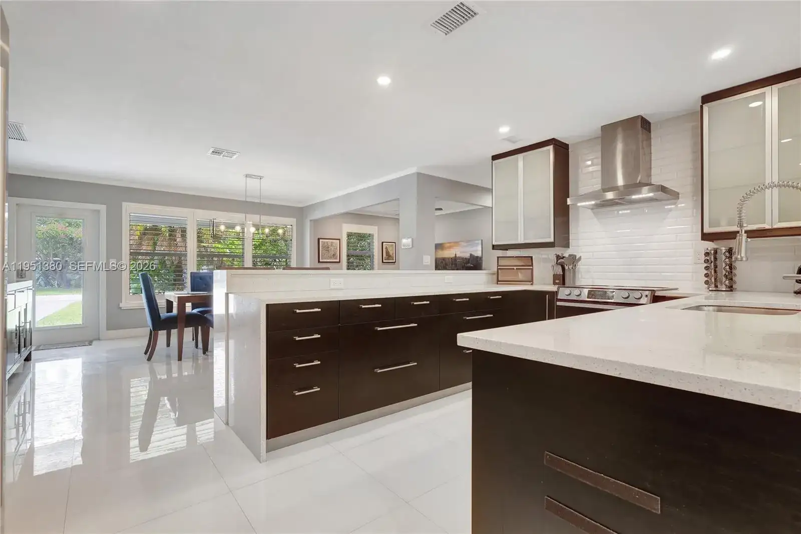424 NE 27th Dr, Wilton Manors FL 33334 photo 4