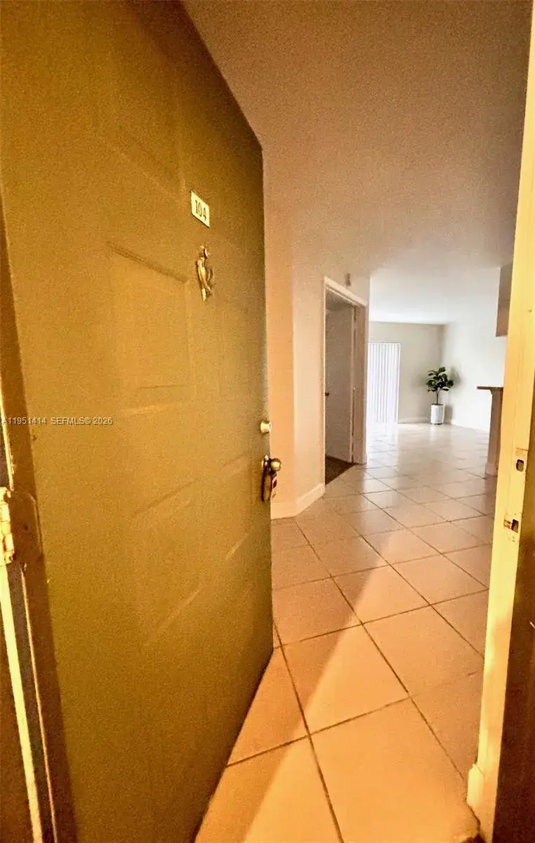 450 S Park Rd # 104, Hollywood FL 33021