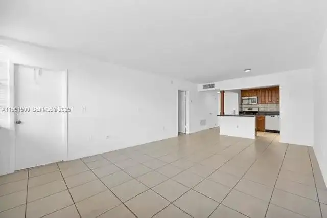 2175 NE 170th St # 206, North Miami Beach FL 33162 photo 4