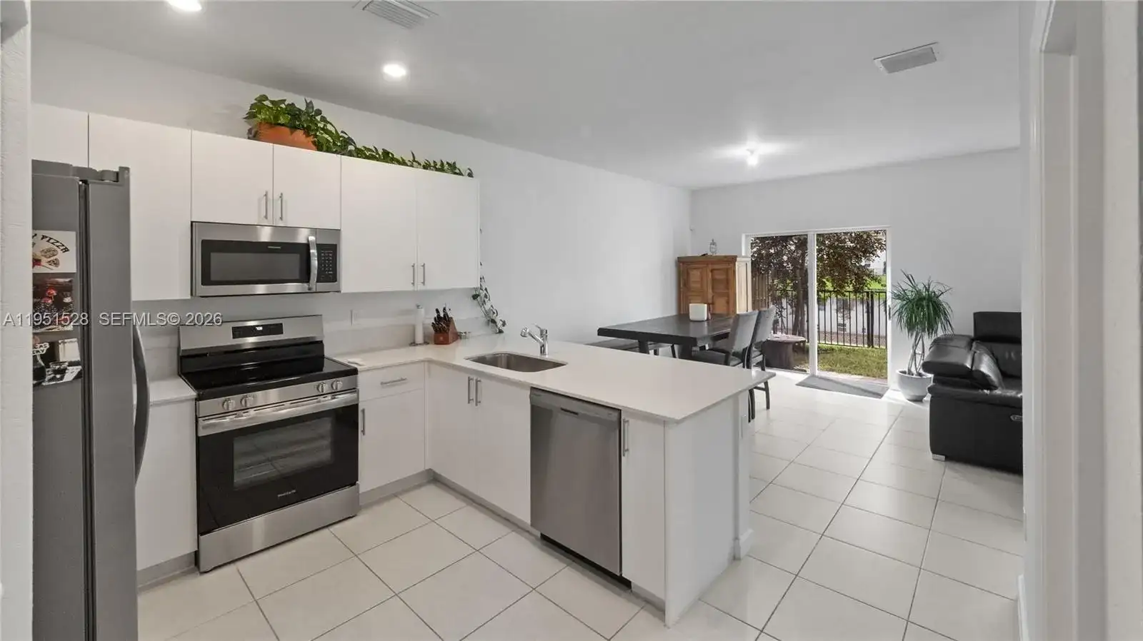 5544 NW 27th Pl, Lauderhill FL 33313 photo 3