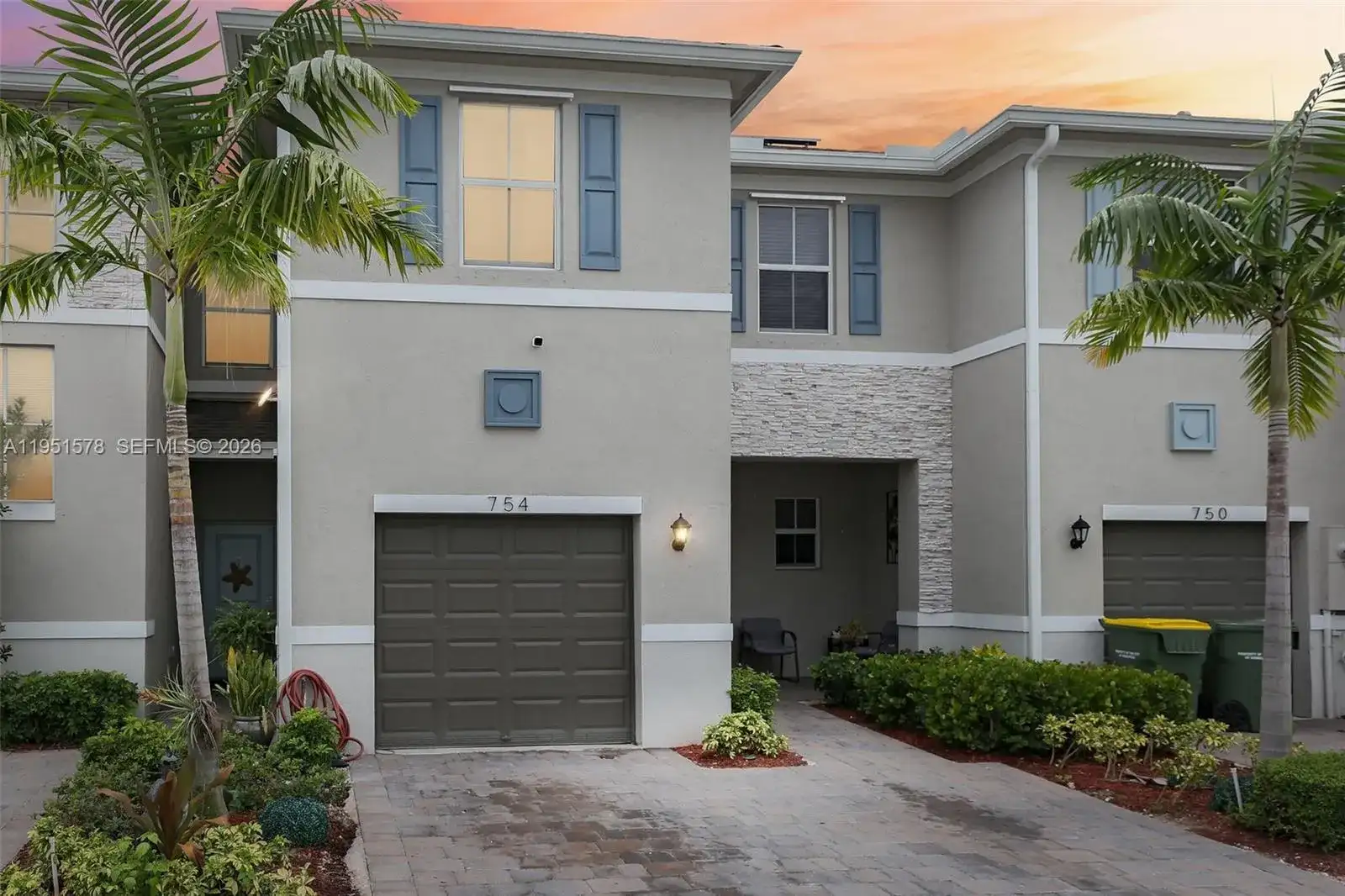 754 SE 19th St, Homestead FL 33034 photo 2