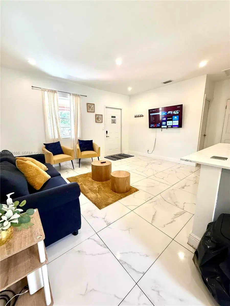 133 SW 22nd Ter, Fort Lauderdale FL 33312