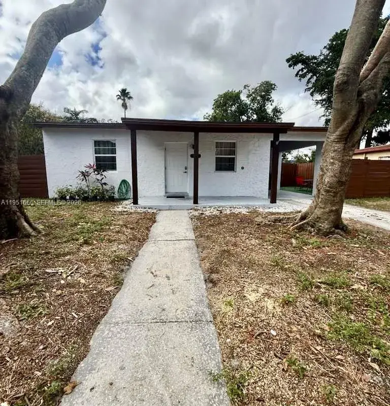 133 SW 22nd Ter, Fort Lauderdale FL 33312