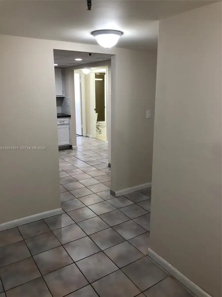 20840 San Simeon Way # 702, Miami FL 33179 photo 2