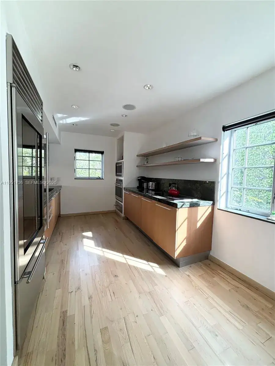 1520 Michigan Ave # 1, Miami Beach FL 33139 photo 4