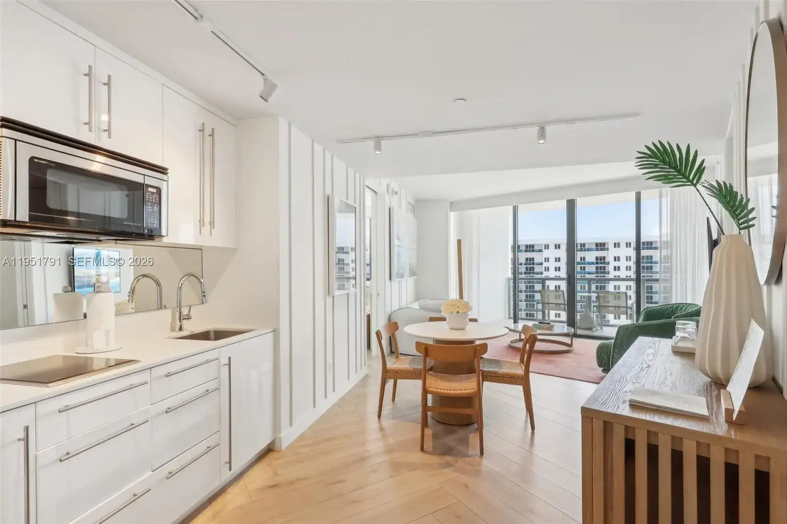 2201 Collins Ave # 1511, Miami Beach FL 33139 photo 3