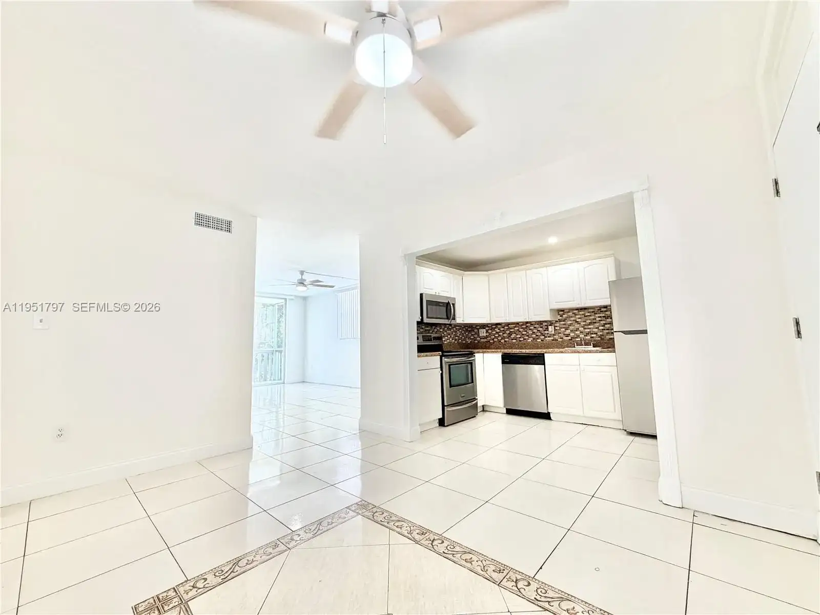 1475 NE 125th Ter, North Miami FL 33161 photo 2