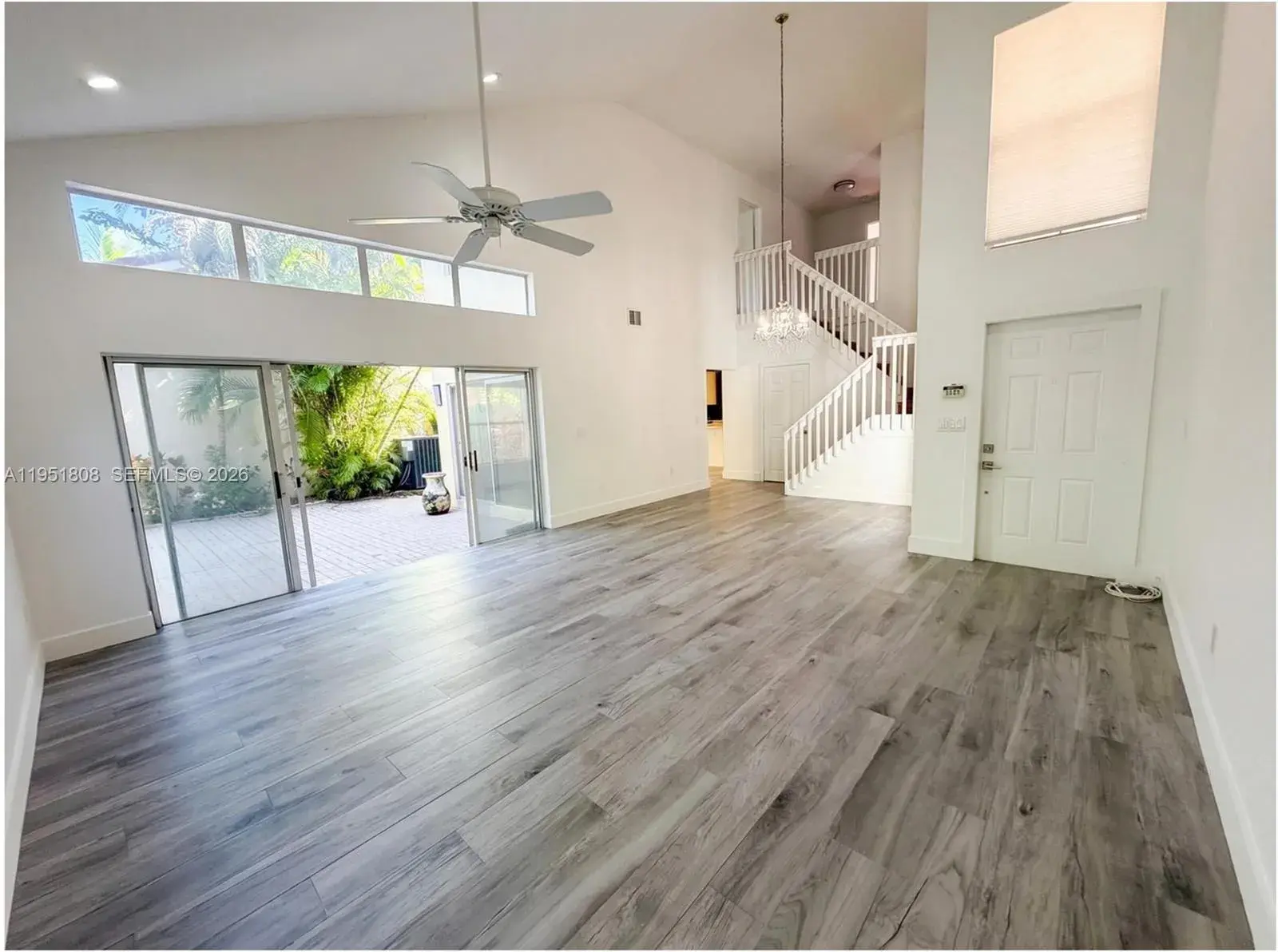 1145 W Lake St, Hollywood FL 33019