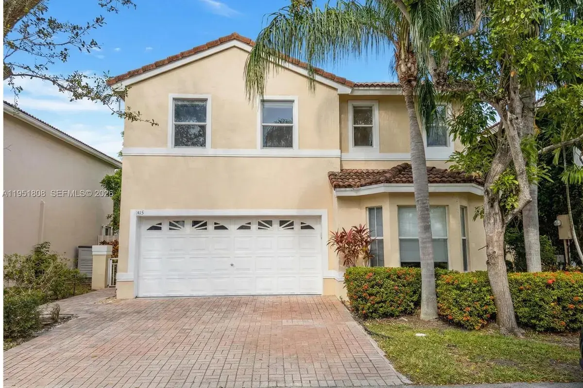 1145 W Lake St, Hollywood FL 33019