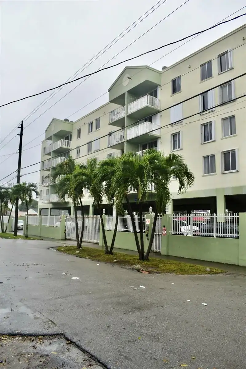 616 NW 26th Ave # 210, Miami FL 33125 photo 2